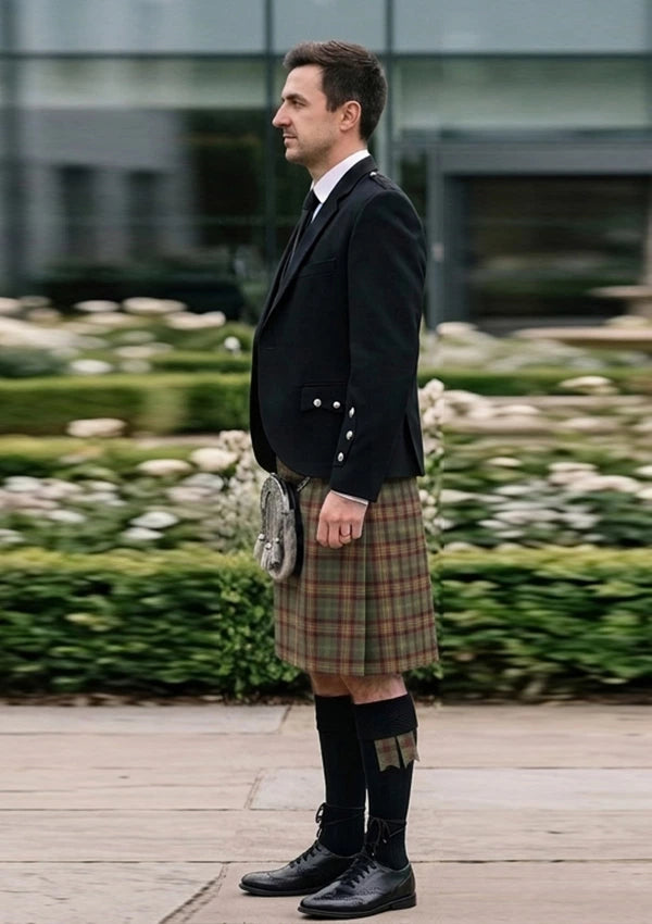 Traditional_Auld_Scotland_Tartan_7303_Kilt_and_Argyle_Jacket_Kilt_Outfit_left_image