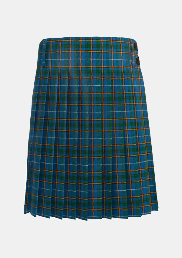 Traditional_Bains_of_Caithness_tartan_back_image_with_pleated_design_and_adjustable_buckles_for_men