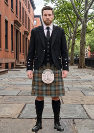 Traditional_Black_Watch_Weathered_Tartan_Kilt_and_Argyle_Jacket_Kilt_Outfit_front_image