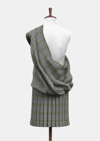Traditional_Burns_tartan_1736_Great_Kilt_back_image