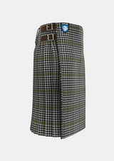 Traditional_Burns_tartan_right_image_with_pleated_design_and_adjustable_buckles_for_men