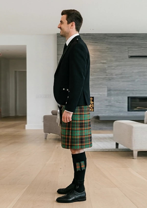 Traditional_Cuming_Hunting_Axcient_Tartan_Kilt_and_Argyle_Jacket_Kilt_Outfit_right_image