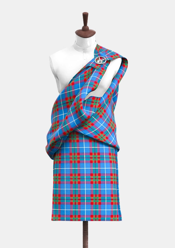 Traditional_Edinburgh_tartan_1163_Great_Kilt_front_image