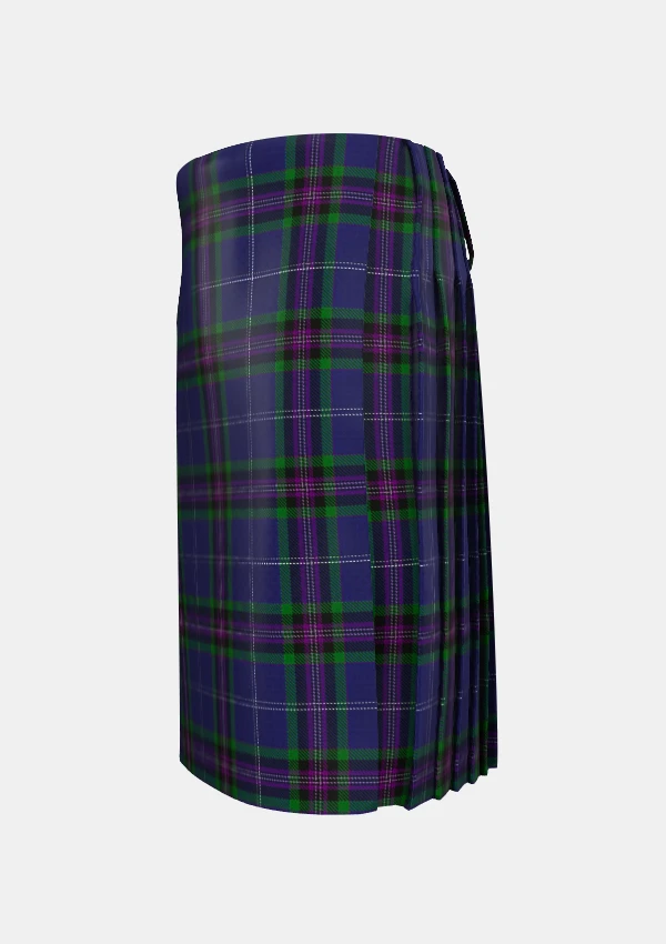 Traditional_Heart_of_Scotland_Tartan_kilt_4230_left_image_with_pleated_design_and_adjustable_buckles_for_men