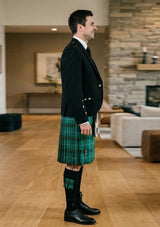Traditional_Henderson_Kilt_and_Argyle_Jacket_Kilt_Outfit_right_image