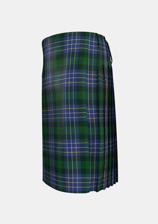 Traditional_Hughes_tartan_2599_left_image_with_pleated_design_and_adjustable_buckles_for_men