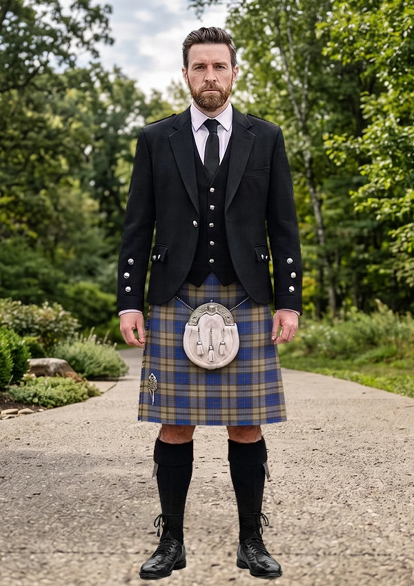 Traditional_Independence_Tartan_2285_Kilt_and_Argyle_Jacket_Kilt_Outfit_front_image
