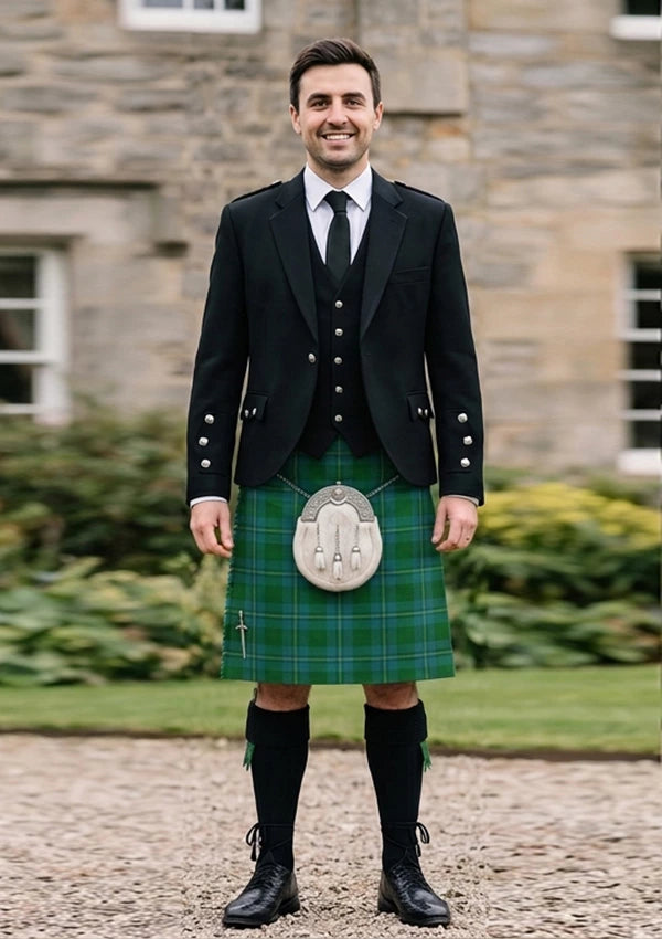 Traditional_Irving_of_Bonshaw_tartan_2609_Kilt_and_Argyle_Jacket_Kilt_Outfit_front_image