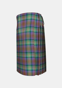 Traditional_Isle_of_Skye_tartan_left_image_with_pleated_design_and_adjustable_buckles_for_men
