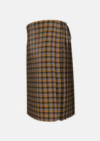Traditional_Jardine_2_Tartan_2014_kilt_left_image_with_pleated_design_and_adjustable_buckles_for_men