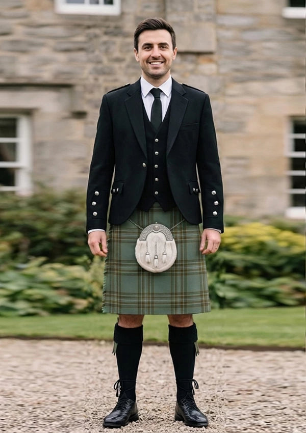 Traditional_Kelly_tartan_6394_Kilt_and_Argyle_Jacket_Kilt_Outfit_front_image