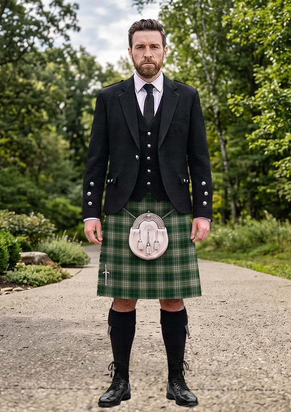 Traditional_Kelso_Tartan_5325_Kilt_and_Argyle_Jacket_Kilt_Outfit_front_image