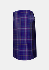 Traditional_Kilmarnock_Football_Club_left_image_with_pleated_design_and_adjustable_buckles_for_men