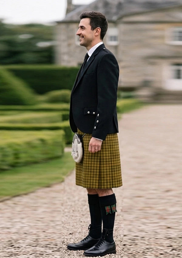 Traditional_Lauder_tartan_1718_Kilt_and_Argyle_Jacket_Kilt_Outfit_left_image