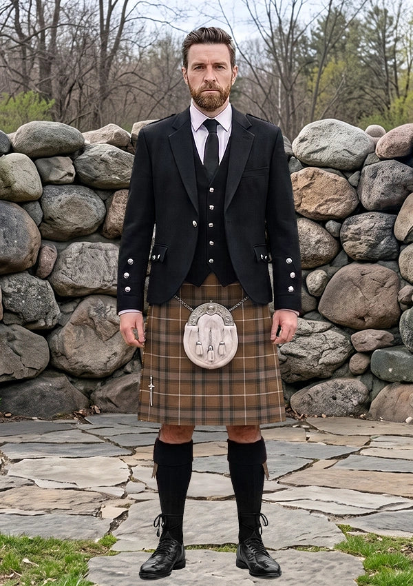 Traditional_MacDonald_of_the_Isles_Hunting_Weathered_Tartan_Kilt_and_Argyle_Jacket_Kilt_Outfit_front_image