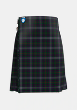Traditional_MacGlynn_Tartan_6083_kilt_front_image_with_pleated_design_and_adjustable_buckles_for_men