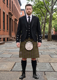 Traditional_MacVicar_McVicar_McVicker_Kilt_and_Argyle_Jacket_Kilt_Outfit_front_image