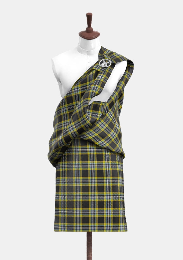 Traditional_McIntyre_Collegium_tartan_12730_Great_Kilt_front_image