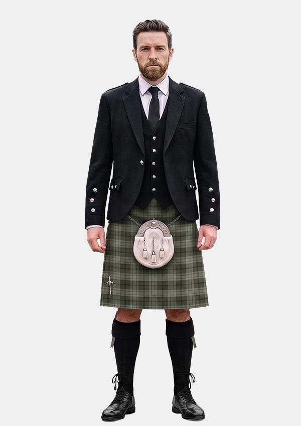 Traditional_Saunders_Tartan_10109_Kilt_and_Argyle_Jacket_Kilt_Outfits_front_image
