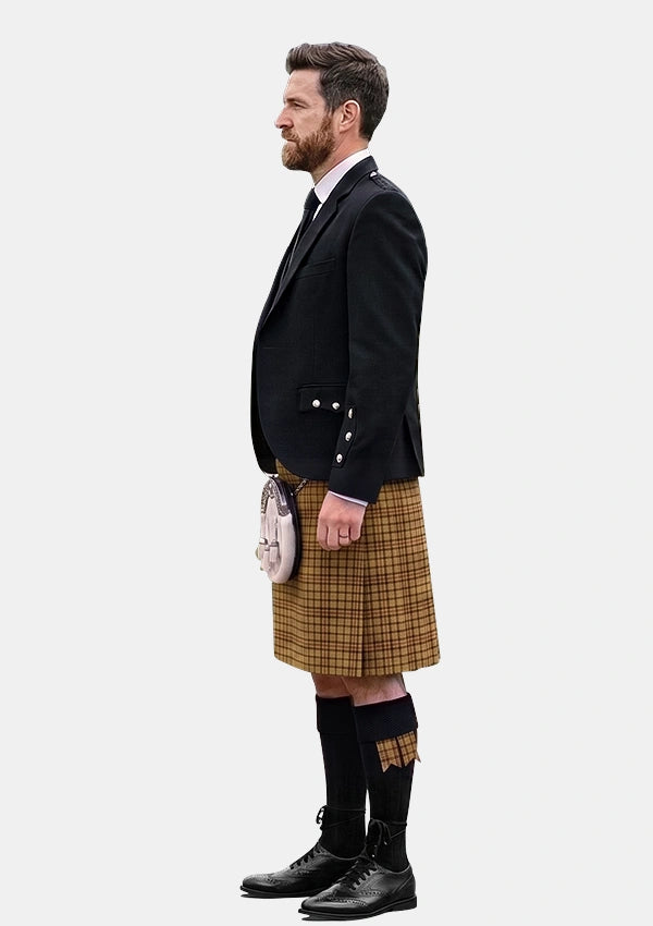 Traditional_Seaforth_Estate_Check_Tartan_Kilt_and_Argyle_Jacket_Kilt_Outfits_left_image