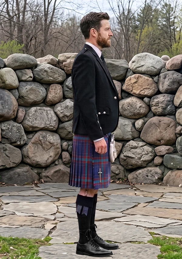 Traditional_Selkirk_Tartan_2304_Kilt_and_Argyle_Jacket_Kilt_Outfit_right_image