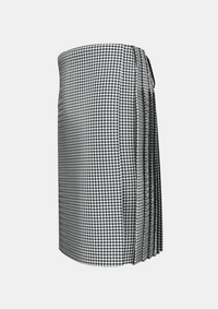 Traditional_Shepherd_tartan_left_image_with_pleated_design_and_adjustable_buckles_for_men