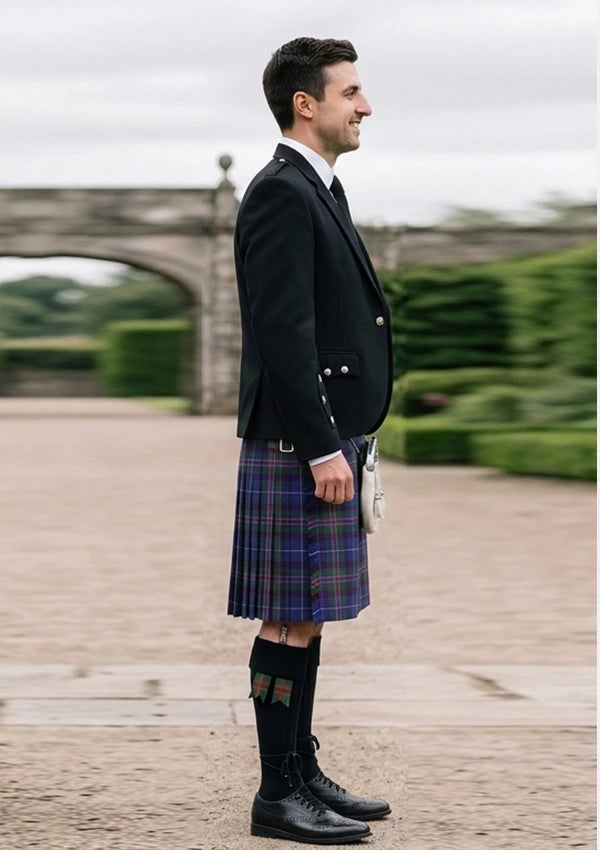 Traditional_Spirit_of_Bannockburn_tartan_3445_Kilt_and_Argyle_Jacket_Kilt_Outfit_right_image