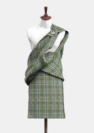 Traditional_Spirit_of_Loch_Ness_tartan_13611_Great_Kilt_front_image